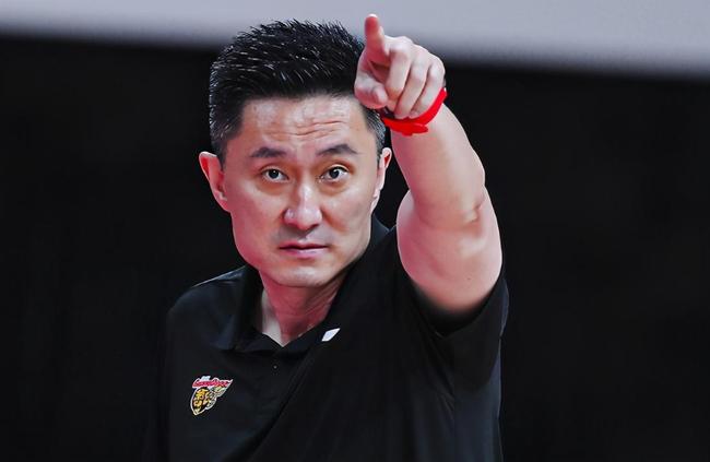 集结日新疆广汇调整名单以备西甲，刷新队史纪录环节打磨，态度坚定，年轻球员得到机会的简单介绍