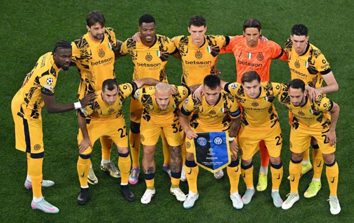 关键时刻站得出来 关键时刻站得出来