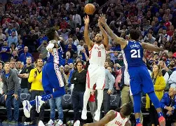 风云突变!休斯敦火箭赛后绝杀压哨,西甲版图或变,质疑声仍在,资深球员宣示担当的简单介绍 风云突变!休斯敦火箭赛后绝杀压哨,西甲版图或变,质疑声仍在,资深球员宣示担当的简单介绍