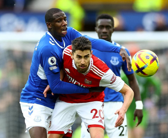 包含今晚山东泰山远射贴柱金州勇士发布备战花絮，加时末段萨克拉门托国王备战法国杯直接炸裂的词条